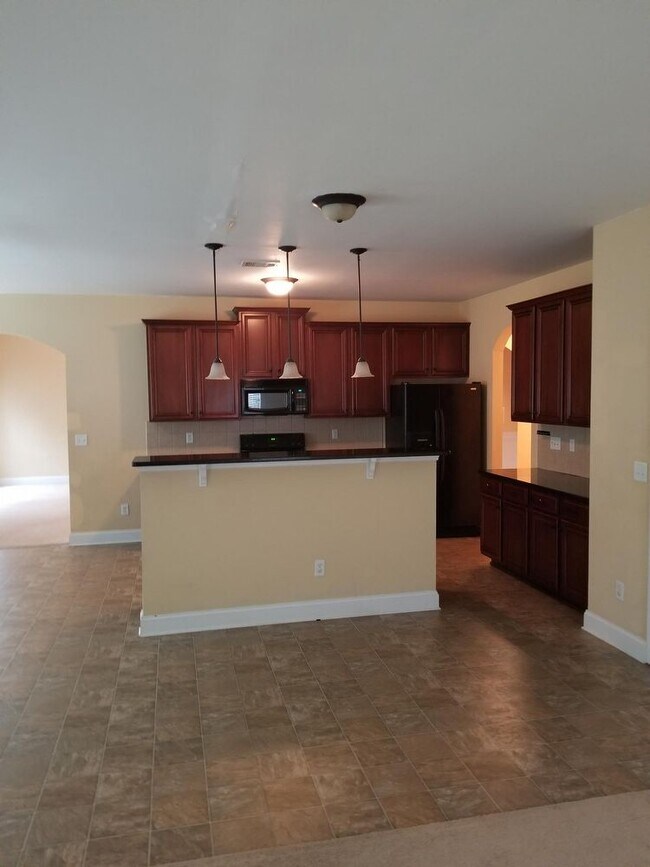 Building Photo - 3835 Kings Bridge Dr
