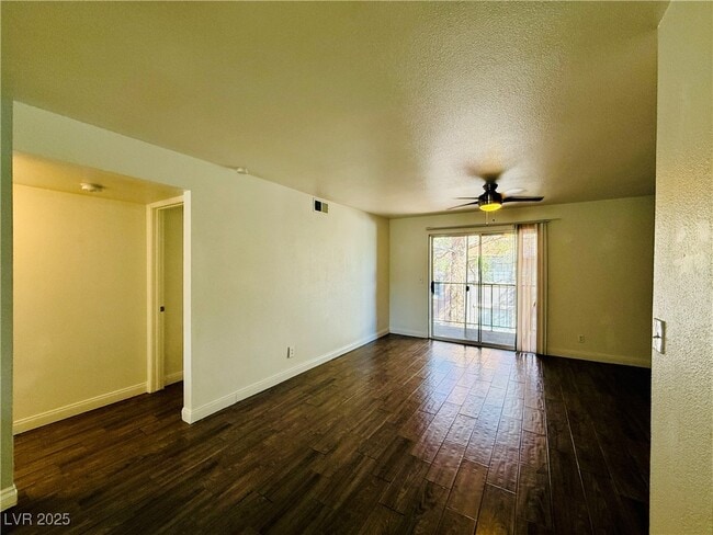 Foto del edificio - 2750 S Durango Dr