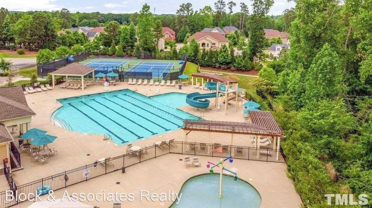 5 br, 4 bath House 326 Parlier Drive House Rental in Cary, NC