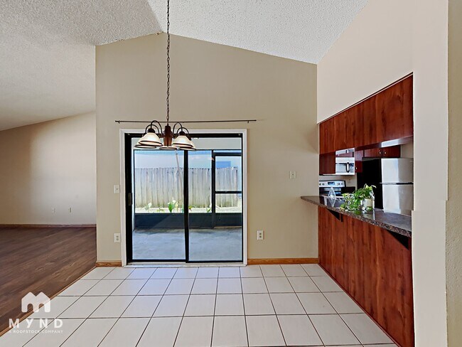 Foto del edificio - 2024 Sheffield Ct