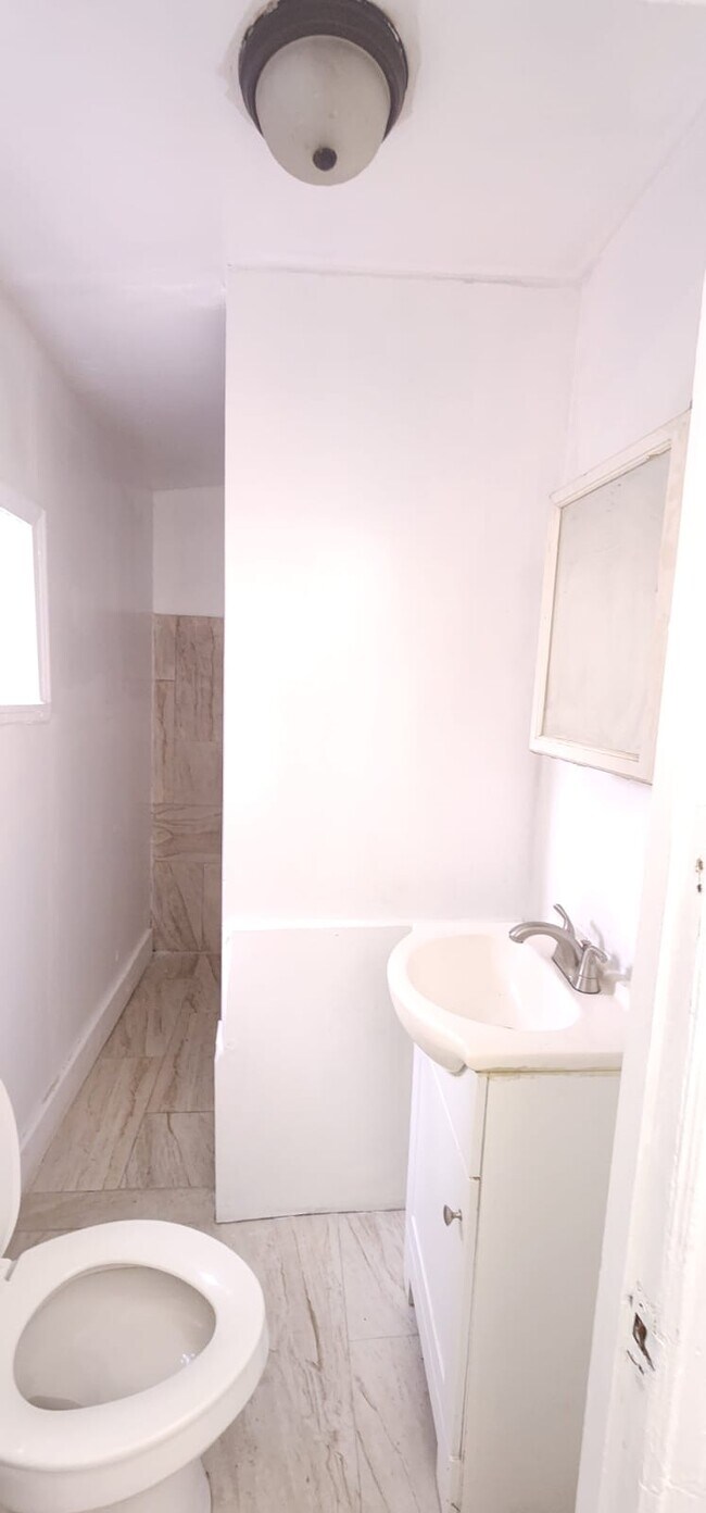 Bathroom - 26 N Saint Bernard St