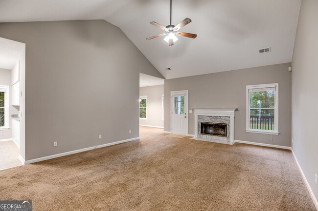 Foto del edificio - 140 Fairfield Rd