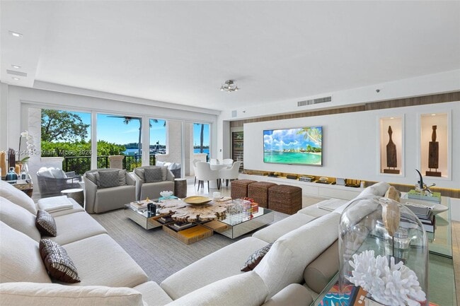 Foto del edificio - 2021 Fisher Island Dr
