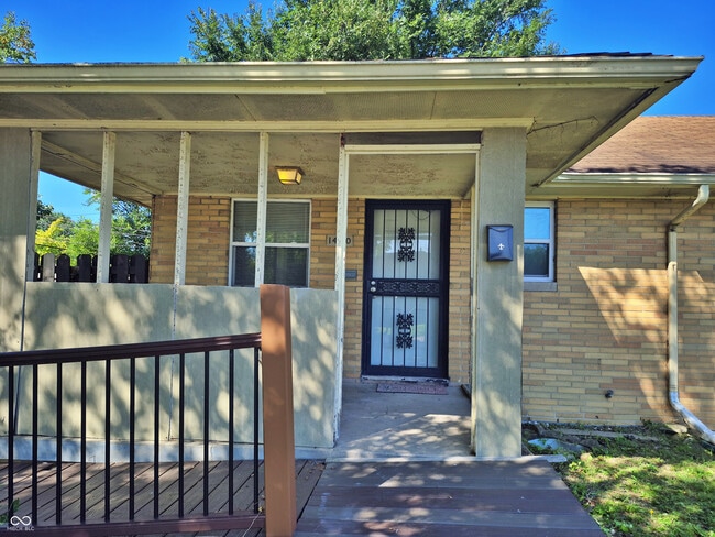Building Photo - 1450 N Campbell Ave