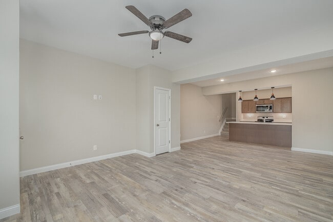 Building Photo - 2017 Terrace Ct