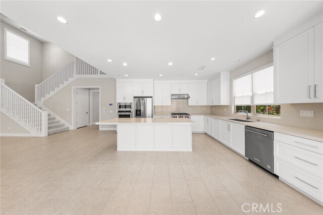 Building Photo - 231 Evaroad