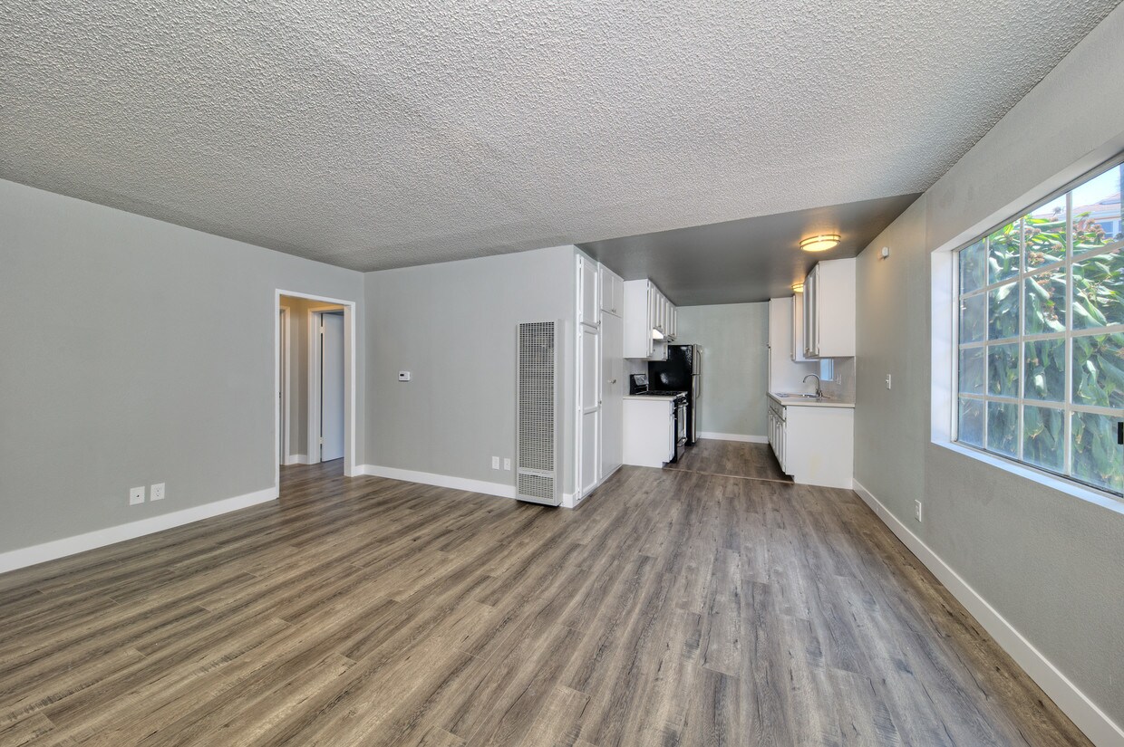 Foto principal - 6029 Carlton Way