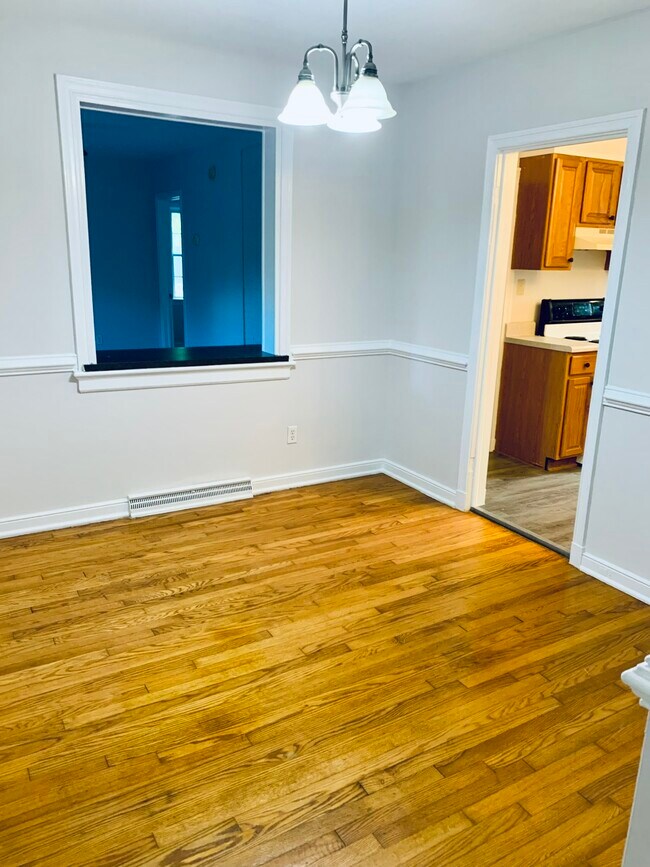 Building Photo - 8313 Vernelle Ln