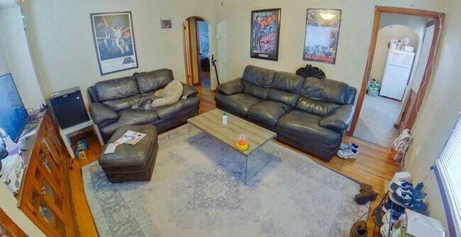 Foto del edificio - Just 5 Blocks from KSU Campus + Pet Friendly + Washer & Dryer! Available August 1st!