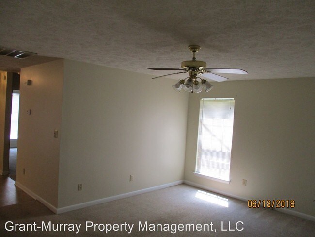 Building Photo - 2057-2057 Glenwick Dr