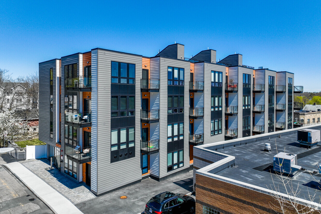 11 Taft Hill Terrace is located in Roslindale. - 11 Taft Hill Ter