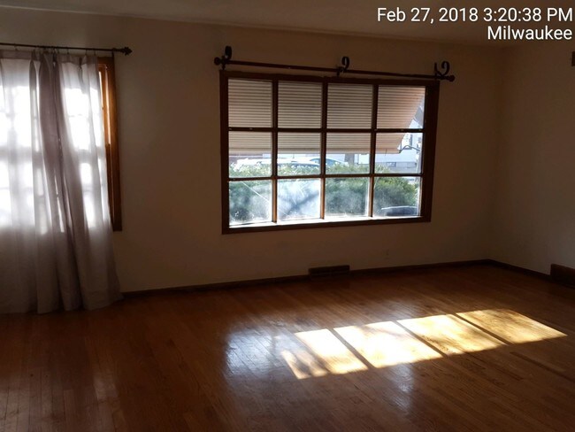 Foto del edificio - 6606 W Medford Ave