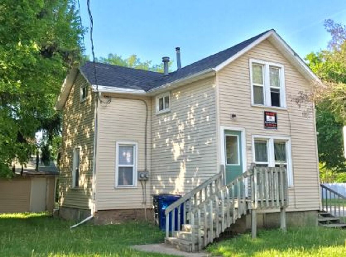 Primary Photo - 600 W Lincoln Ave