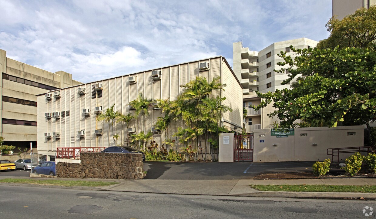 Building Photo - Manamana Apartments