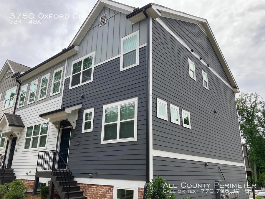 Primary Photo - 3750 Oxford Cir