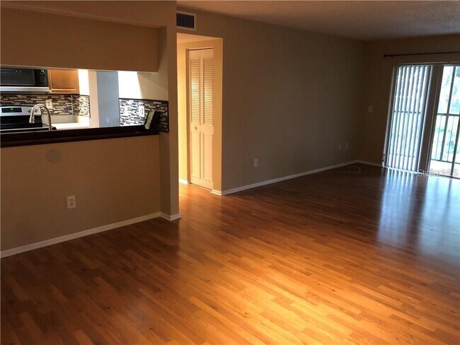 Foto del edificio - 4411 Shady Terrace Ln