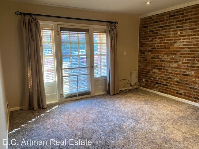 Foto del edificio - 1 br, 1 bath House - 930 Margarite Unit F