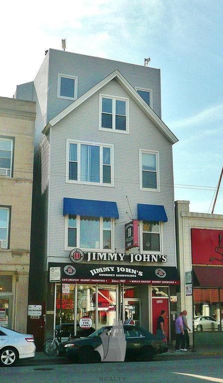 Building Photo - 3328 N Clark St