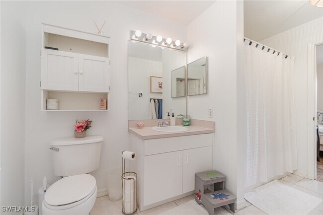 Foto del edificio - 879 Rue Labeau Cir