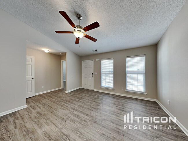 Building Photo - 205 Spring Frost Dr