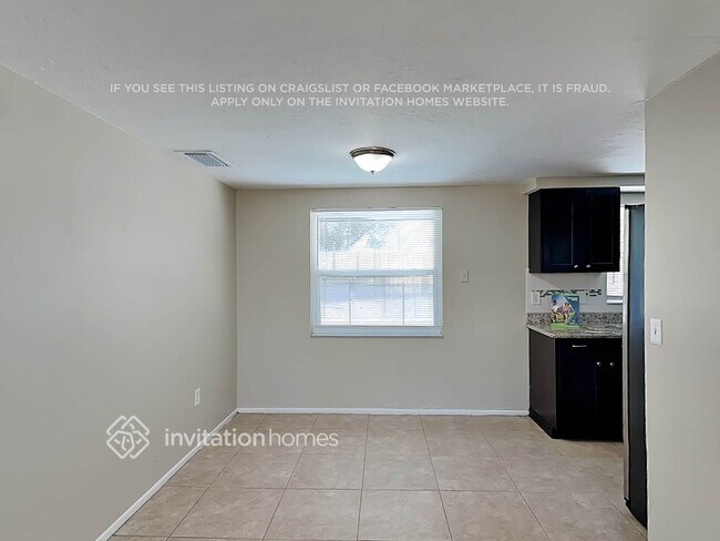 Building Photo - 2834 Linwood Dr