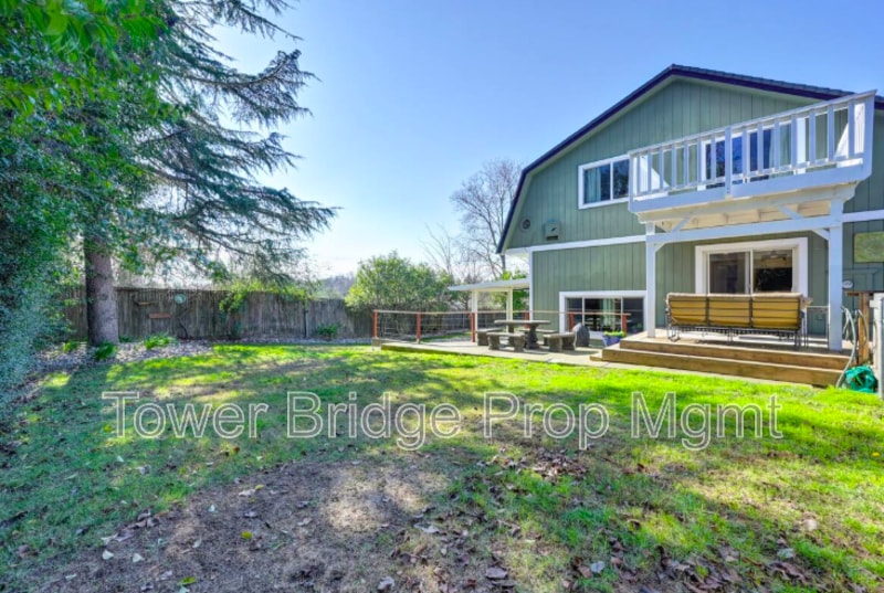 Primary Photo - 5823 Filbert Ave