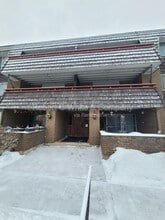 Building Photo - 12 Stony Brook Dr