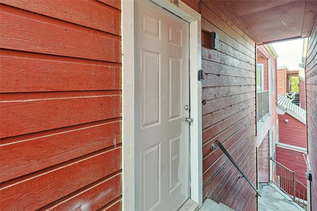 Foto del edificio - 9839 Walnut St