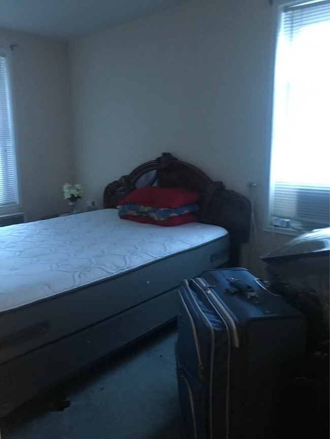 Building Photo - 8611 34th Ave