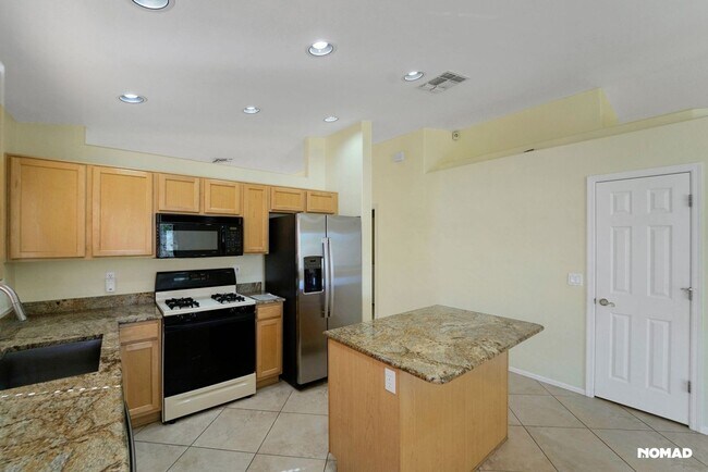 Building Photo - Charming 3BR House in Tucson