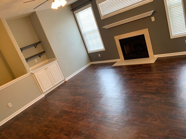 Foto del edificio - 3 Bedroom 2 Bathroom Condo