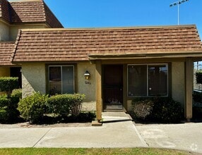 Building Photo - 5246 Salisbury Cir