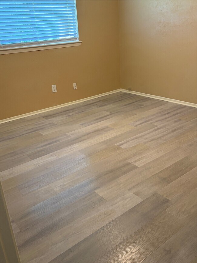 Foto del edificio - 10722 Highland Woods Dr