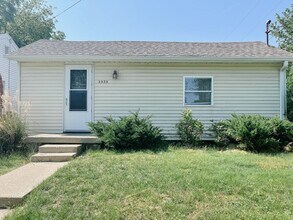 Building Photo - 2525 W Ethel Ave
