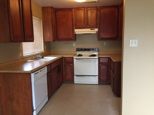 Building Photo - 1338 Loughborough Dr