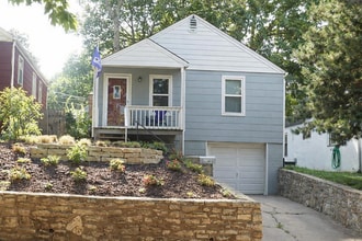 Building Photo - 4504 Terrace St