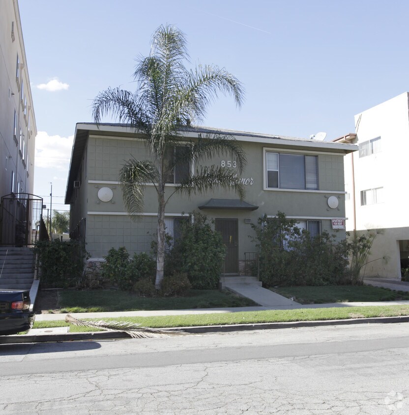 Building Photo - 853 N Hudson Ave