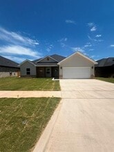 Building Photo - 6901 Glen Abbey St