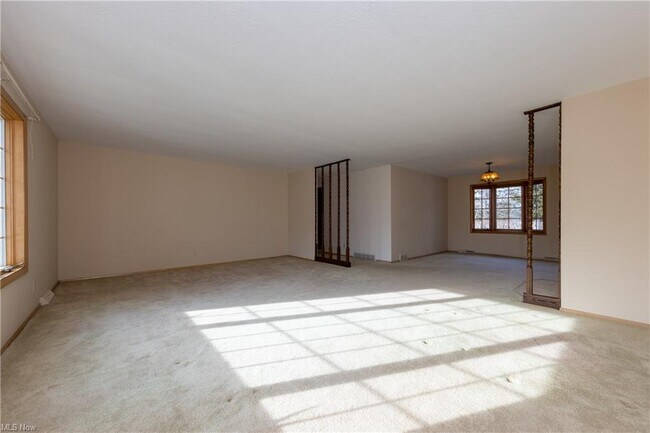 Building Photo - 5501 Kenbridge Dr