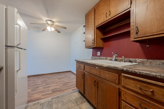 Foto del edificio - Hillcrest Apartments
