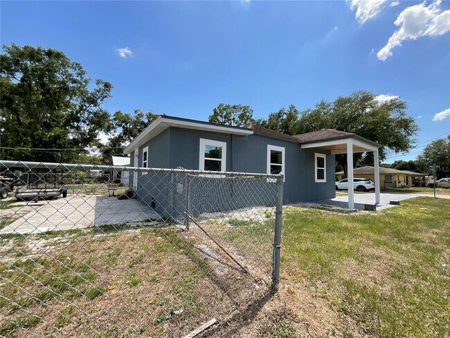 Foto del edificio - 809 NW 1st Ave