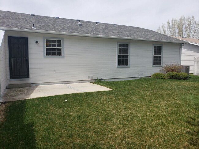 Foto del edificio - TownHome in NorthWest Twin Falls