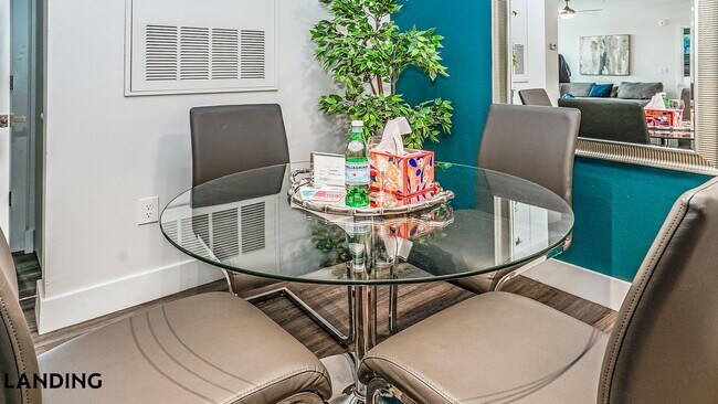Foto del edificio - 4950 W Prescott St