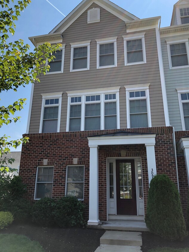 309 Osona Ln, Mars, PA 16046 Townhome Rentals in Mars PA