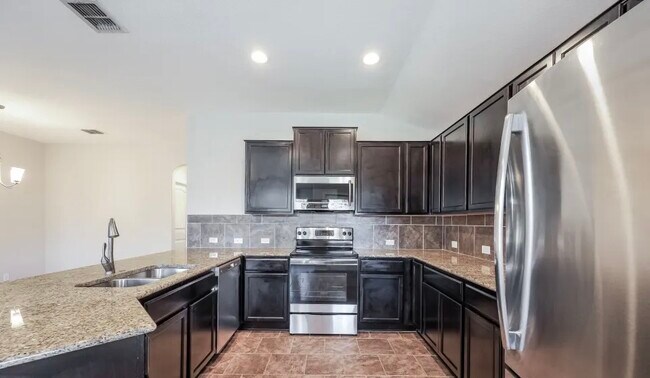 Foto del edificio - 8931 Hickman Pk