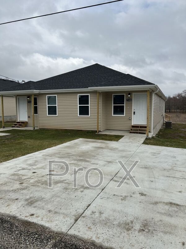 Foto del edificio - 714 Columbus St