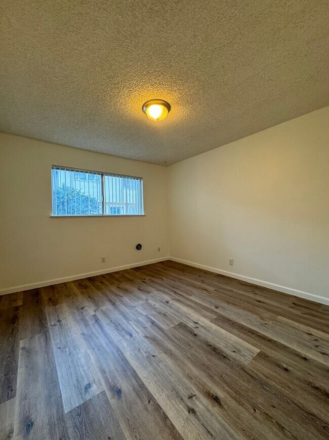 Foto del edificio - 3420 N First