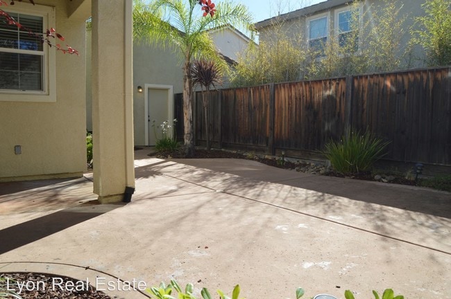 Building Photo - 718 Ferrier Way