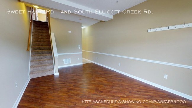 Building Photo - 2211 Sweet Home Rd