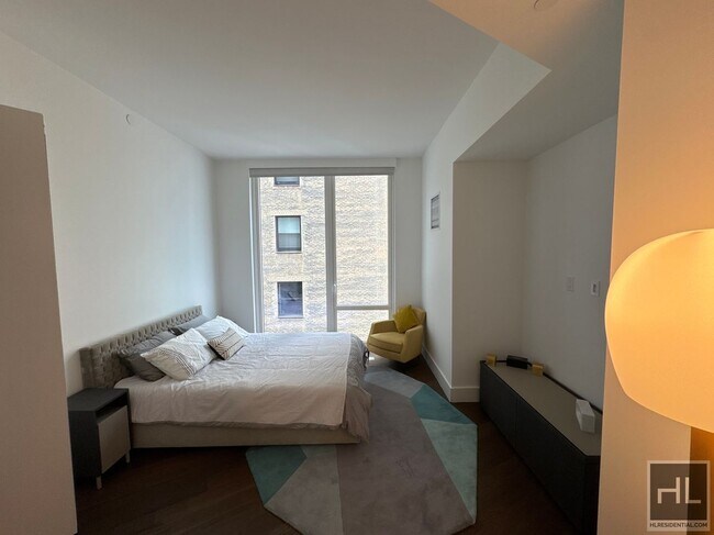 Building Photo - East 44th Street